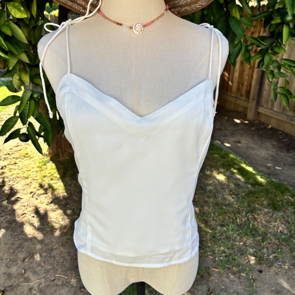Abercrombie & Fitch White Tie Shoulder Smocked Back V-Neck Cami Top Size M
